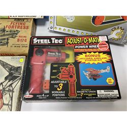 Nineteen assorted construction kits by Lego, Trix, Airfix, Tamiya, Paula, Steel Tec etc; all boxed (19)
