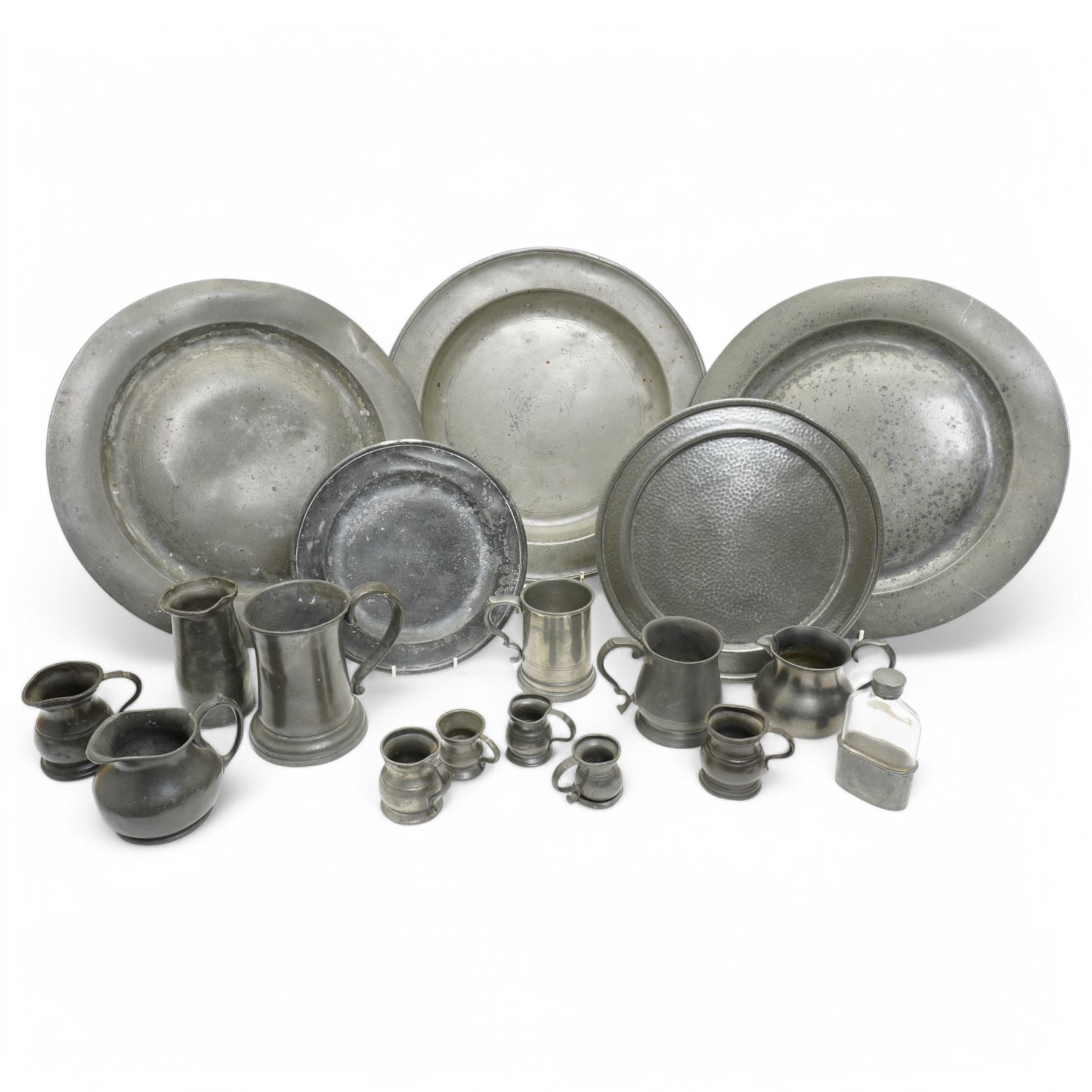 Collection of early 19th century and later British pewter, including a Palliser's of Wolverhampton 1/4 Gill measure and other measures, Skell & Chambers of Birmingham jug, etc
