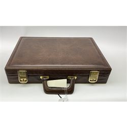 Bestecke SBS Solingen gold plated canteen of cutlery for twelve place settings 