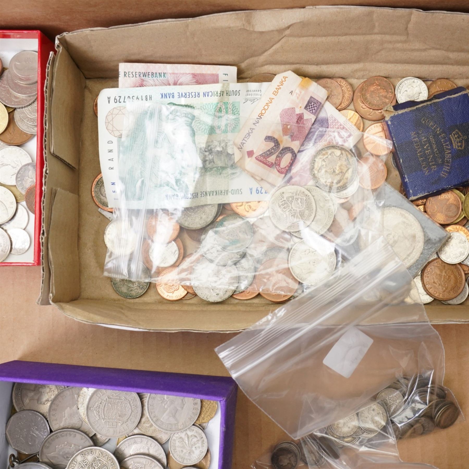 Pre 1920 silver three pence coins (31 grams) others 1920-1946 (71 grams), other G.B. and foreign coinage, bank notes etc