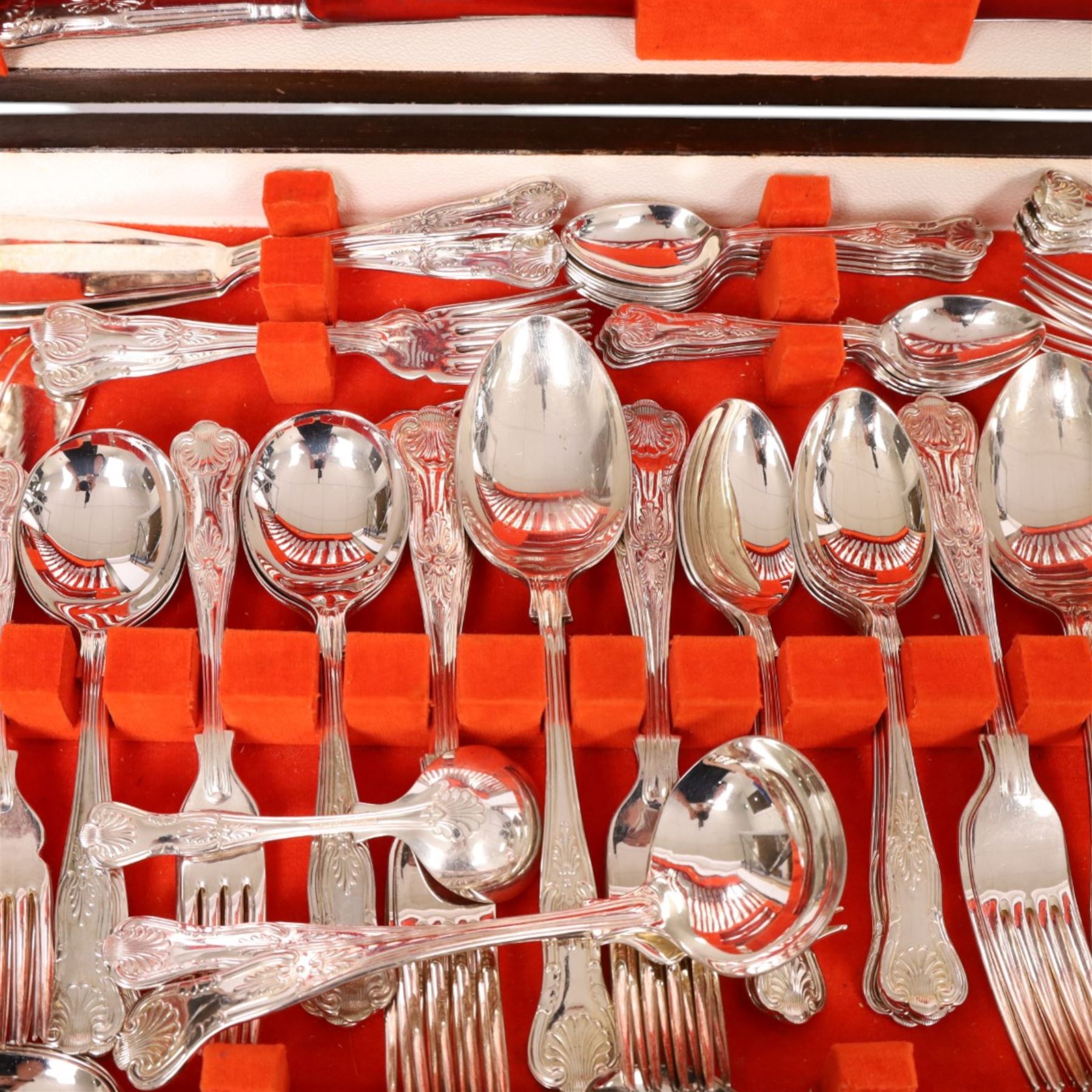 Kings pattern canteen of cutlery by Webber and Hill