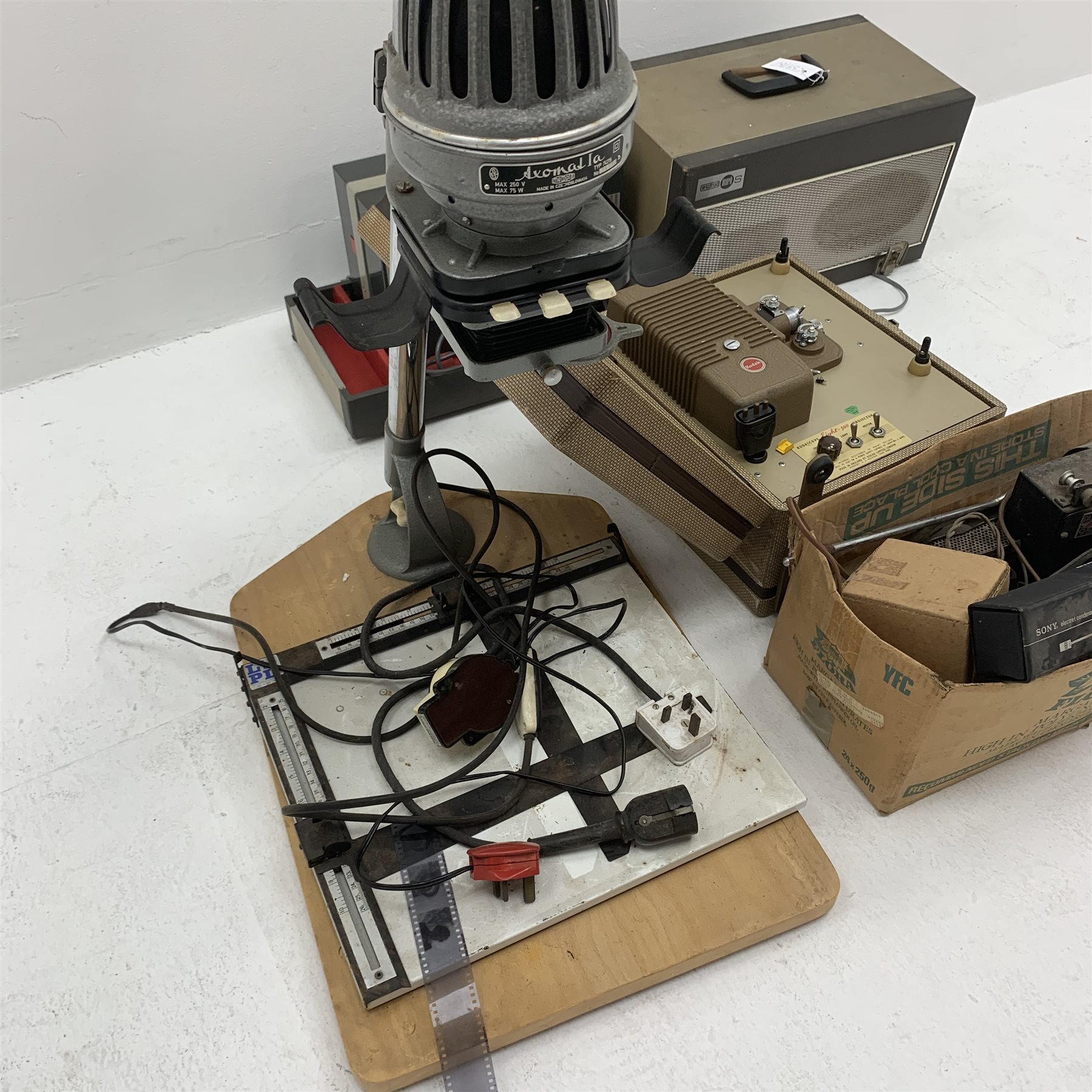 Sony Tritron Colour TV KV-6000BE, LPL enlarger, Kodascope Eight-500 projector, Tandberg Stereo Tape Recorder model 621X, Eumig mark s projector etc 