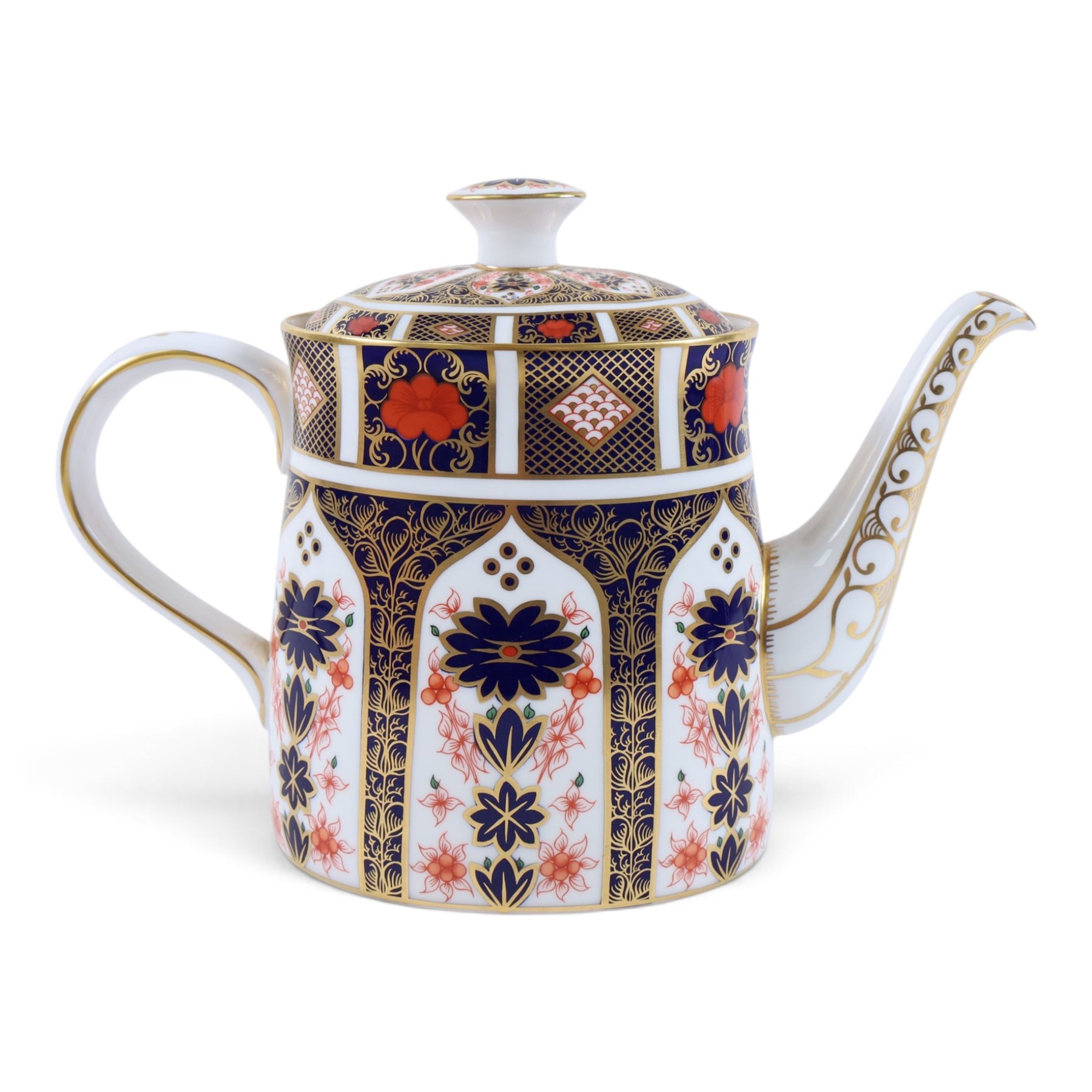 Royal Crown Derby Old Imari 1128 pattern teapot, sugar bowl and milk jug, teapot H20cm