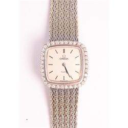  Ladies Omega 18ct white gold and diamond set bracelet wristwatch, stamped 750  