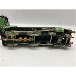 Gauge I - Aster live steam Southern Railway 4-4-0 Schools Class locomotive 'Winchester' No.901 with six-wheel tender; twin outside cylinders, smoke deflectors and spirit burner fed from tender tank, with Aster serial no. 6141167 between the wheels (2)