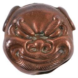 Small Japanese copper compass, modelled as the mask of a dog, H2cm