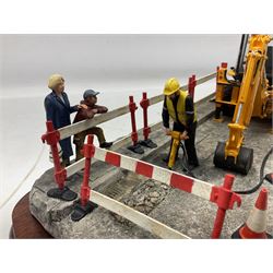 Border Fine Arts, Essential Repairs, model no. B0652, by Ray Ayres, limited edition 490/1750, L48cm