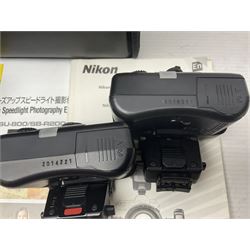 Nikon Creative Lighting System Speedlight kit, with manual and hard case 