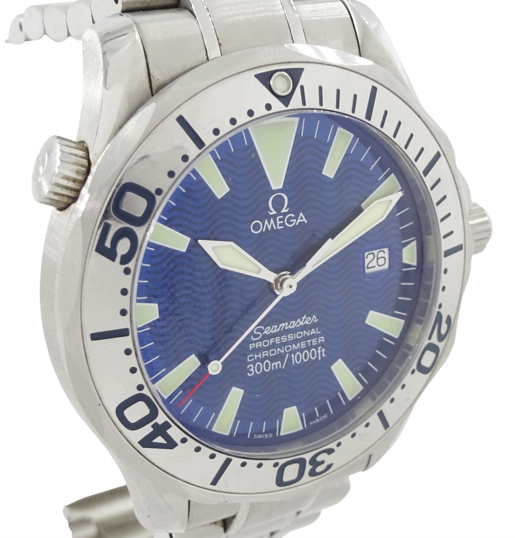 Omega Seamaster gentleman's stainless steel automatic wristwatch, Ref. 168 1640, Cal. 1120, serial No. 80529960, blue wave dial with date aperture and unidirectional rotating bezel, on original stainless steel strap with fold-over clasp, boxed with receipt