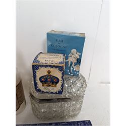 Vintage scent bottles and perfumes, including Roger & Gallet Jean Marie Farina, Nina Ricci L'Air du Temps, Avon Moonwind together with a boxed Bourjois compact etc