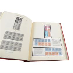Queen Elizabeth II mint decimal stamps, including prestige booklets, booklet panes, etc, housed in eight Stanley Gibbons Windsor albums