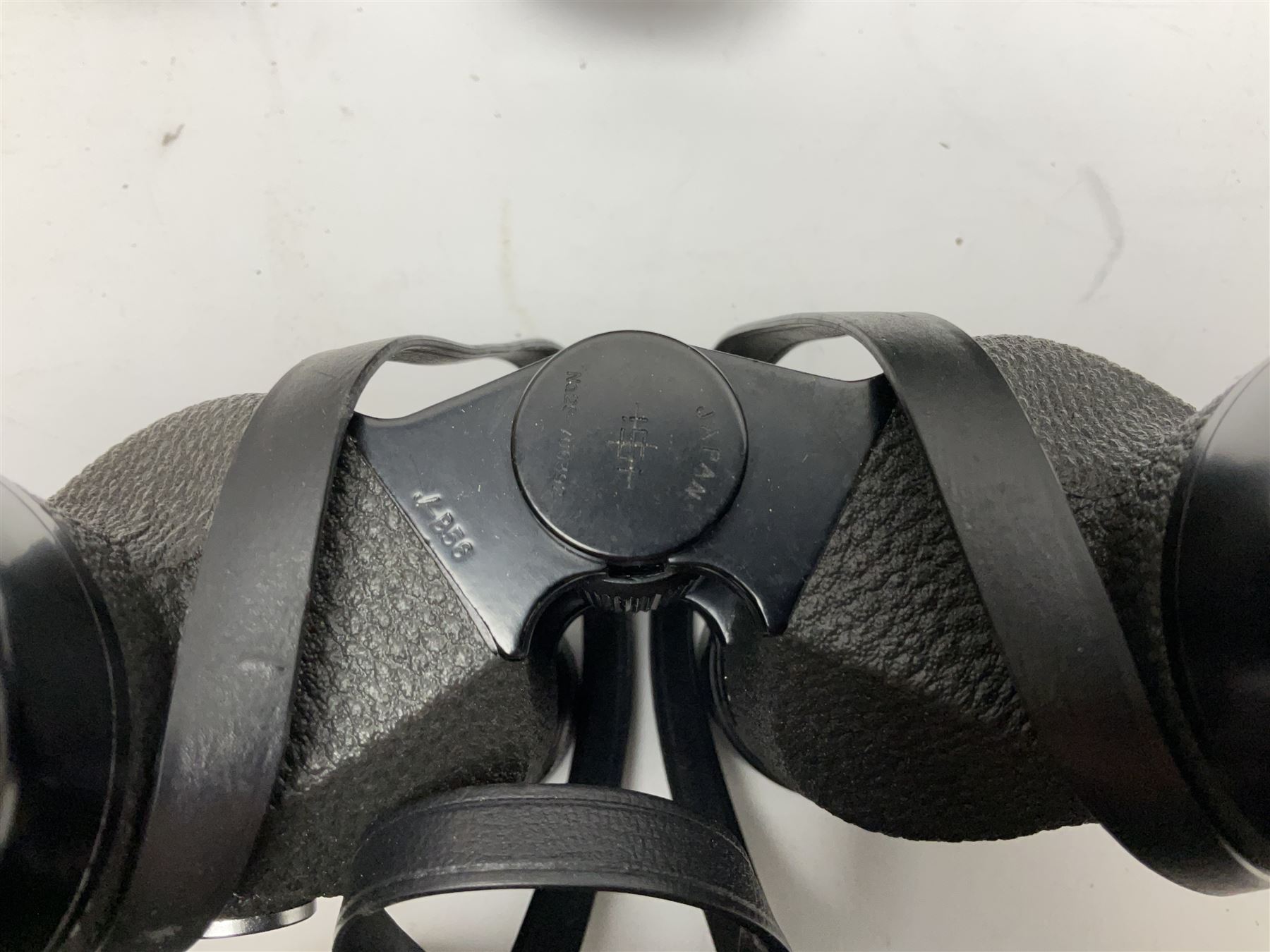 Eleven pairs of Swift binoculars, to include Greens 8x40, Saratoga 8x40, two pairs of Newport Mk II 10x50, Newport 10x50, Saratoga Mk II 8x40, Audubon 8.5x44, etc, 