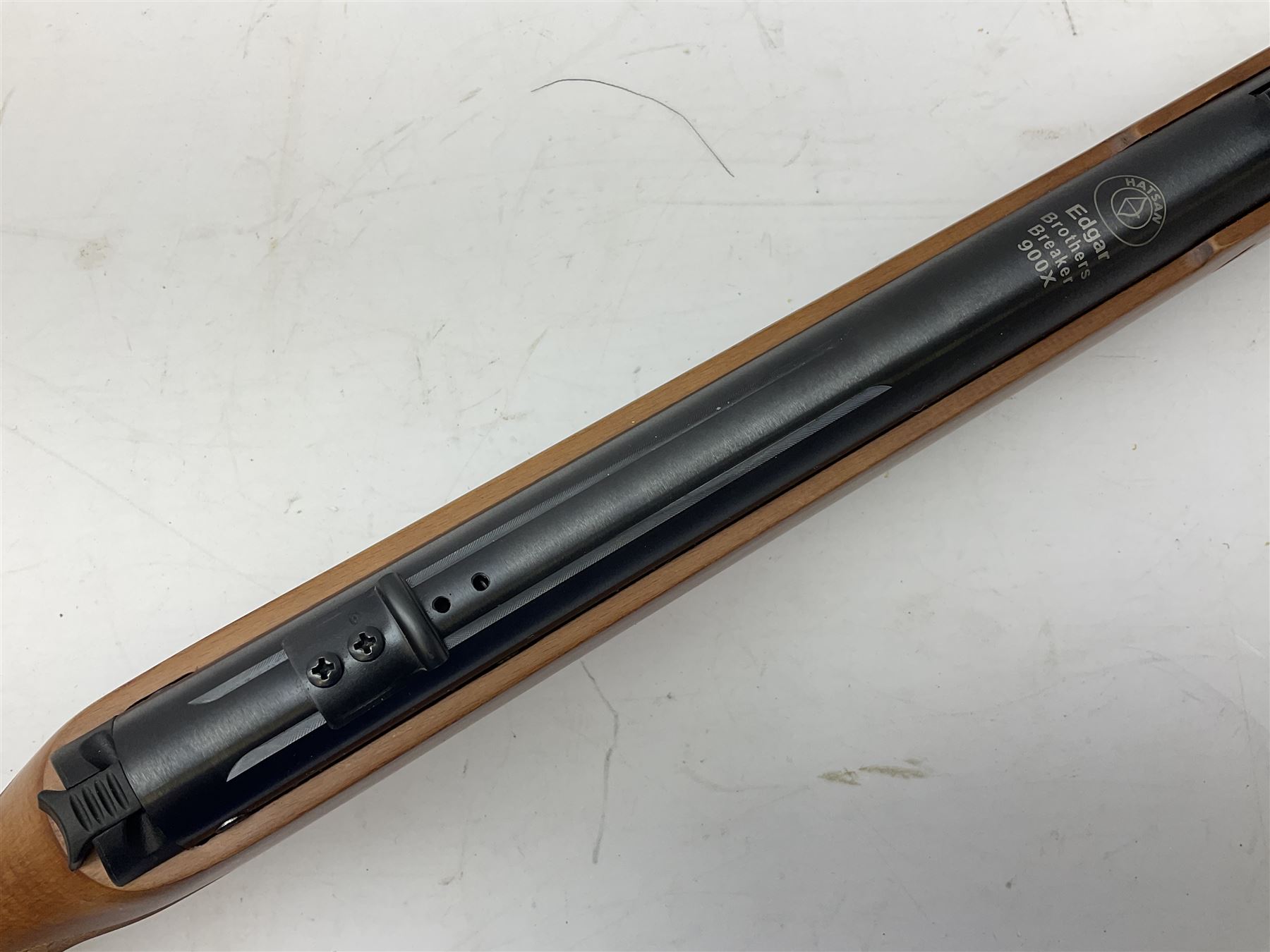 Hatsan .22 break-action air rifle retailed by Edgar brothers with 46cm barrel including fully integrated sound moderator, No.092031501; L113cm overall; in gun sleeve; together with Hawke Vantage 2-7x32 telescopic sight, Bressler Condor 24-72x100 spotting scope with carrying case and Velbon EF-61 tripod; all boxed (4)