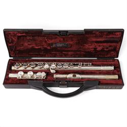 Buffet Crampon Paris flute, inscriber 'Cooper scale, ARC E, no. 22B', serial no. 731546, i...