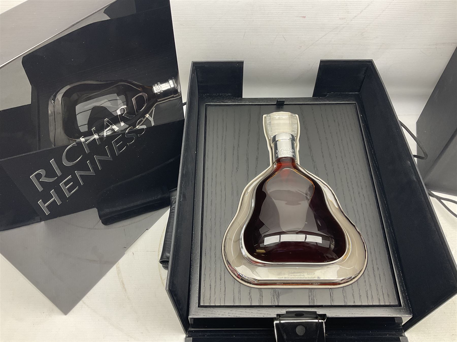 Richard Hennessy Cognac, 70cl 40% vol, in presentation box 