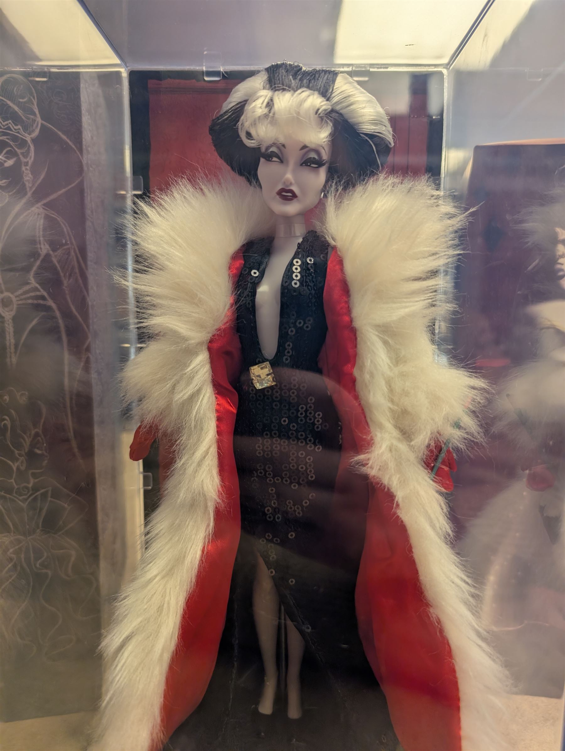 Disney Villains Designer Collection doll 'Cruella De Vil', in original box and bag