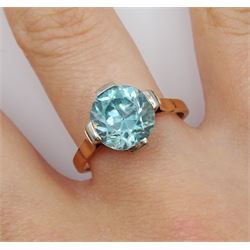 14ct gold single stone blue zircon ring
