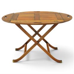 Georgian design mahogany butlers tray on stand, hinged tray-top with pieced handles over folding campaign stand