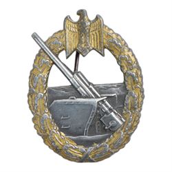 WWII pattern Kriegsmarine Costal Artillery badge, H6cm