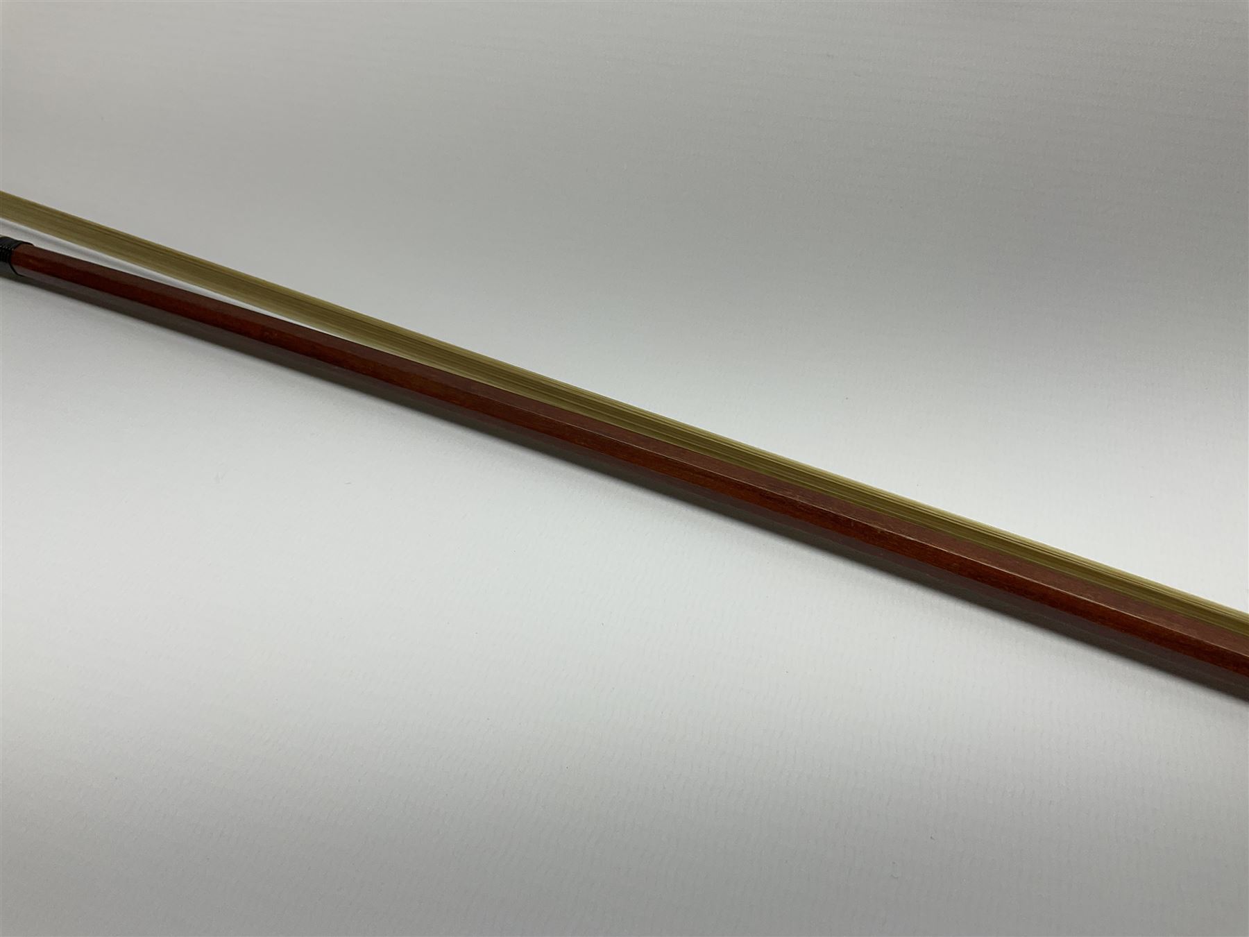 Alfred Knoll silver mounted two-star pernambuco violin bow L74.5cm