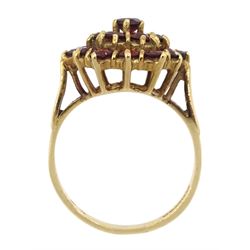9ct gold garnet cluster ring, hallmarked