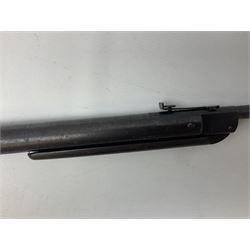 Diana Model 27 .177 air rifle with under lever action and walnut stock L108cm