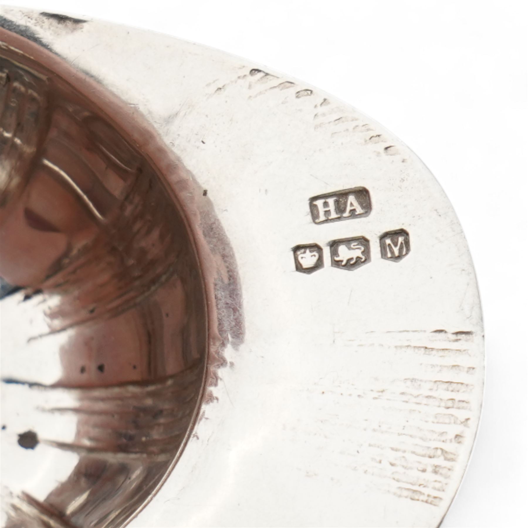   German silver novelty pepper pot in the form of a running chick, realistically modelled L8cm London 1922 Maker Berthold Hermann Muller and a silver jockeys cap caddy spoon Sheffield 1954 Maker Atkin Bros (2)