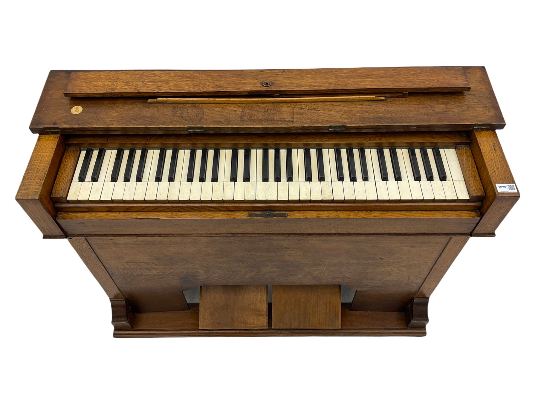 19th century oak cased harmonium, twin pedal pump mechanism