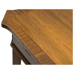 Regency design mahogany extending dining table, rectangular top with extending canted corners, pull-out action with additional leaf (84cm x 136cm - 182cm, H76cm); set of eight Regency design mahogany dining chairs with rope twist rails