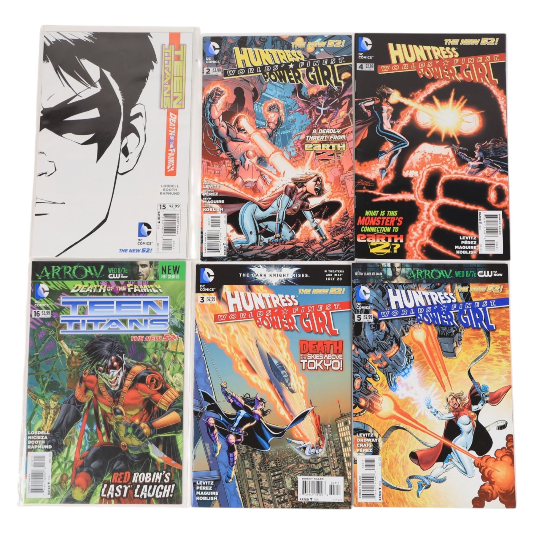 Seventy-eight modern DC comic books circa 2012-2014, including Batman, Batman Eternal, Batman The Dark Knight, Batman Detective, Teen Titans and Batgirl, together with a 1988 DC Batgirl #1 