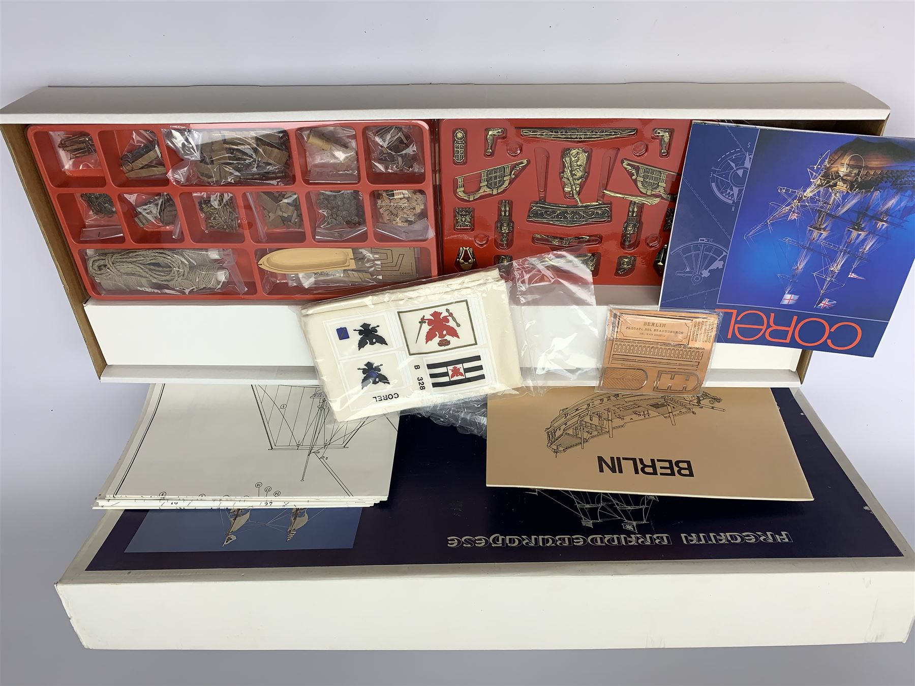 Italian Berlin 1:40 scale kit by Corel, boxed, not checked for completeness 