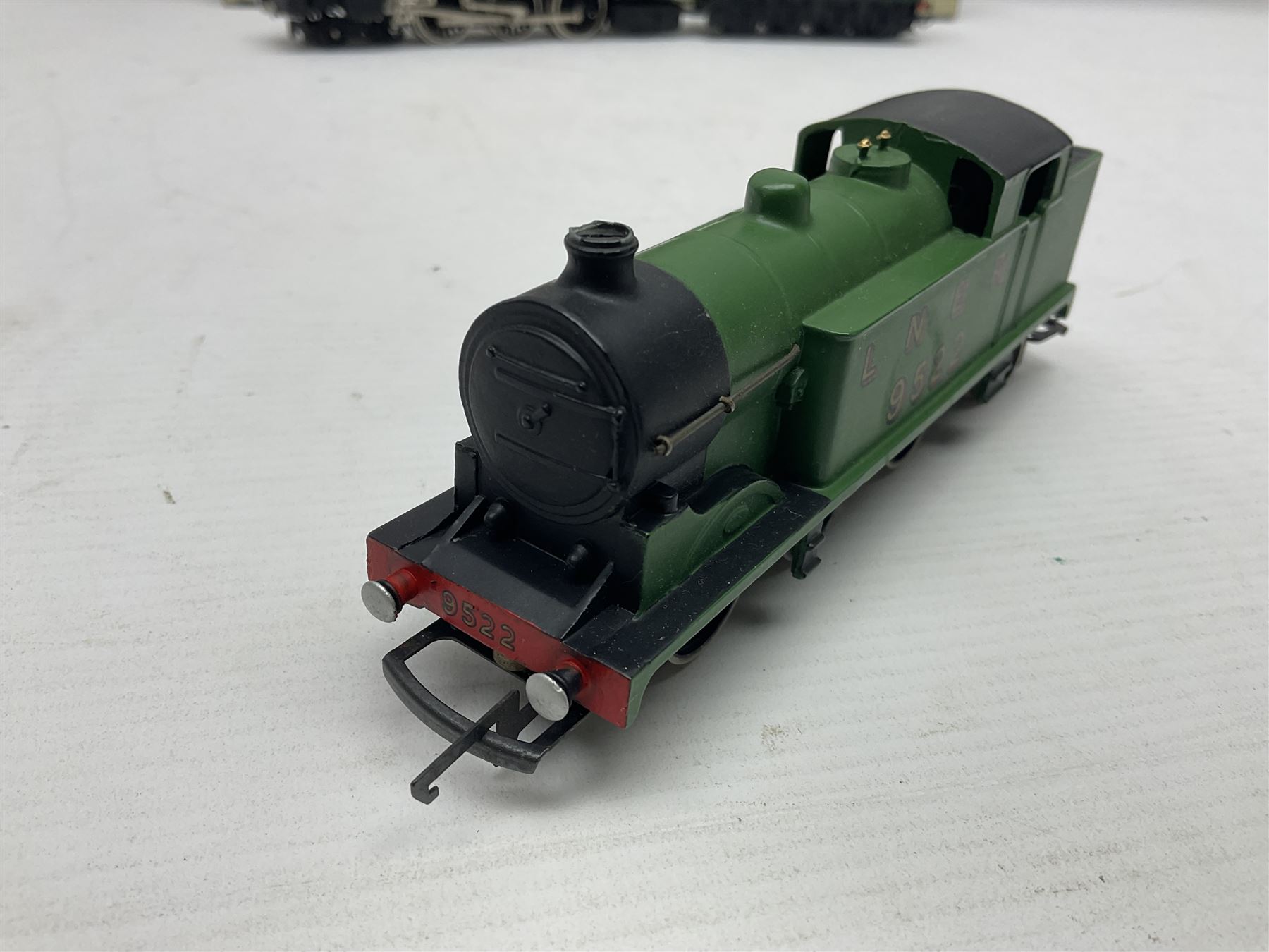 Wrenn '00' gauge - two Class N2 0-6-2 tank locomotives - No..9522 in LNER Light Green in original box with instructions; and No.69550 in BR Lined Black in associated Wrenn box with instructions; together with Tri-ang Wrenn '00' gauge Class A4 4-6-2 locomotive 'Mallard' No.60022; boxed (3)