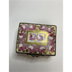 Early 19th century Swansea box of rectangular form, densely decorated with painted pink cabbage roses and gilt foliage upon plain ground, the hinged lid opening to reveal interior painted with two further roses upon plain ground, marked Swansea. in gilded lettering beneath, W7cm H3.5cm D5.5cm