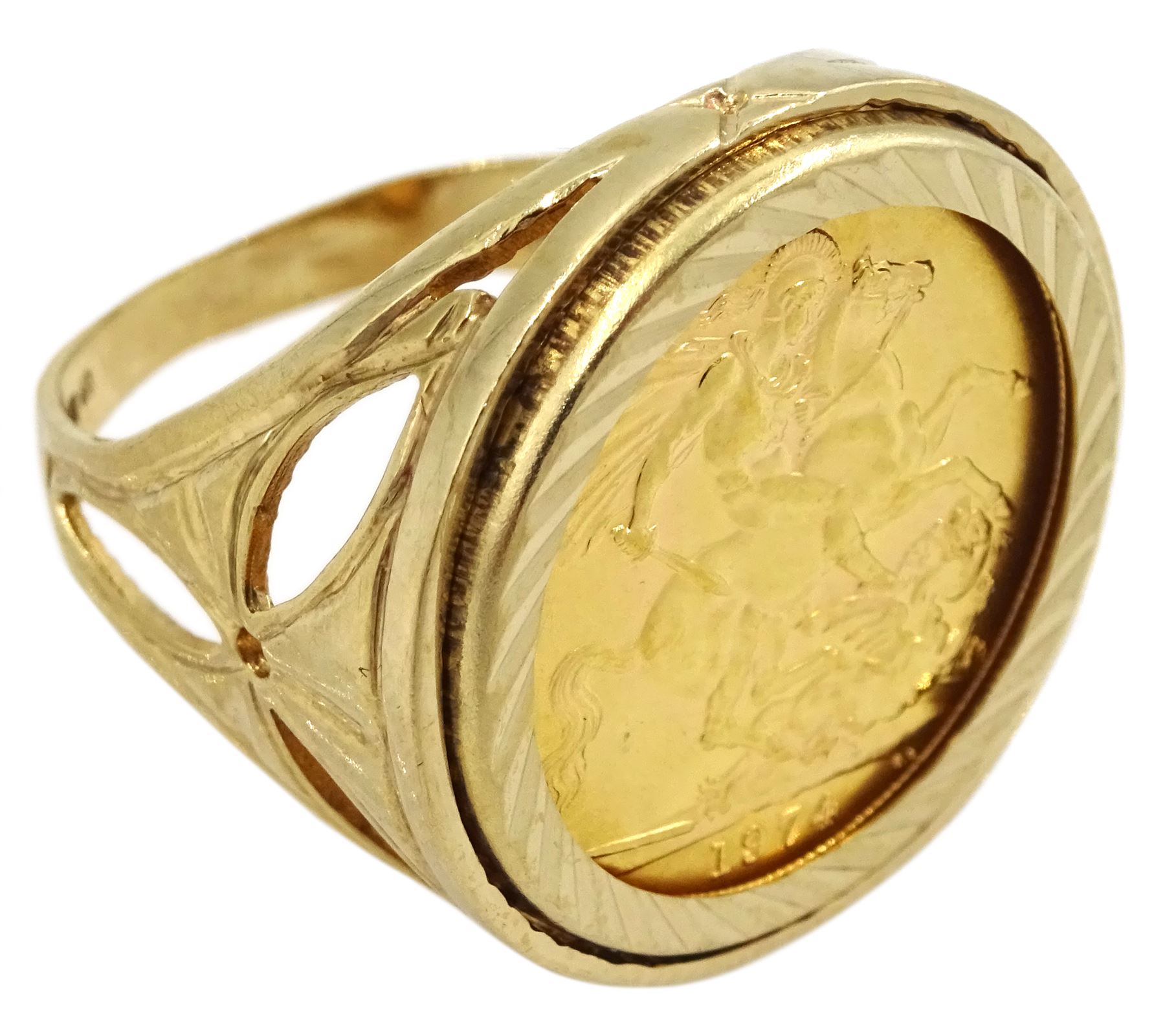 Queen Elizabeth II 1974 gold full sovereign, loose mounted in 9ct gold ring, hallmarked