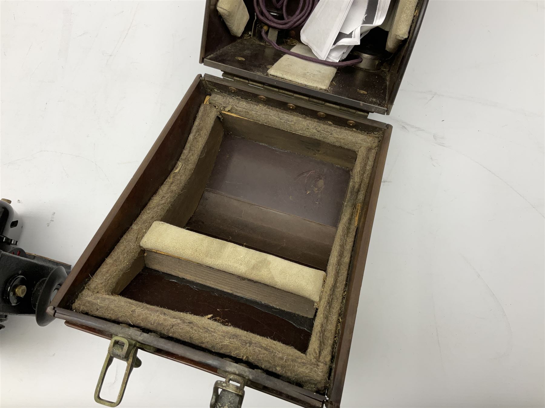 WW2 Air Ministry Bubble Sextant Mk. IXA 6B/218 No.561/44 in original box; and Air Ministry Lamp Signalling Type 