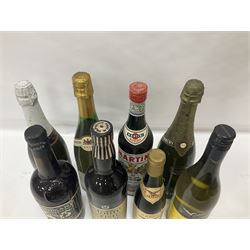 Vintage bottle of Martini Ross 14.7%, 75cl, Monte Christo Cream Sherry, Clubland White Port, wine etc (8)