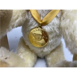 Steiff 'The Millenium Bear' in mohair, exclusively for Danbury Mint with golden pendant H32 cm; with box and certificate No.16615