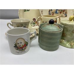 Roseville pine cone bowl, impressed 632-3