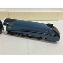 Various makers ‘00’ gauge - Hornby DCC ready LNER 4-6-2 ‘The Mallard’ no.4468 in blue with original box; Lima British Railway Class 33 Bo-Bo diesel locomotive no.33025; quantity of coaches, wagons and track to include Hornby, Lima, Tri-Ang etc (26) 