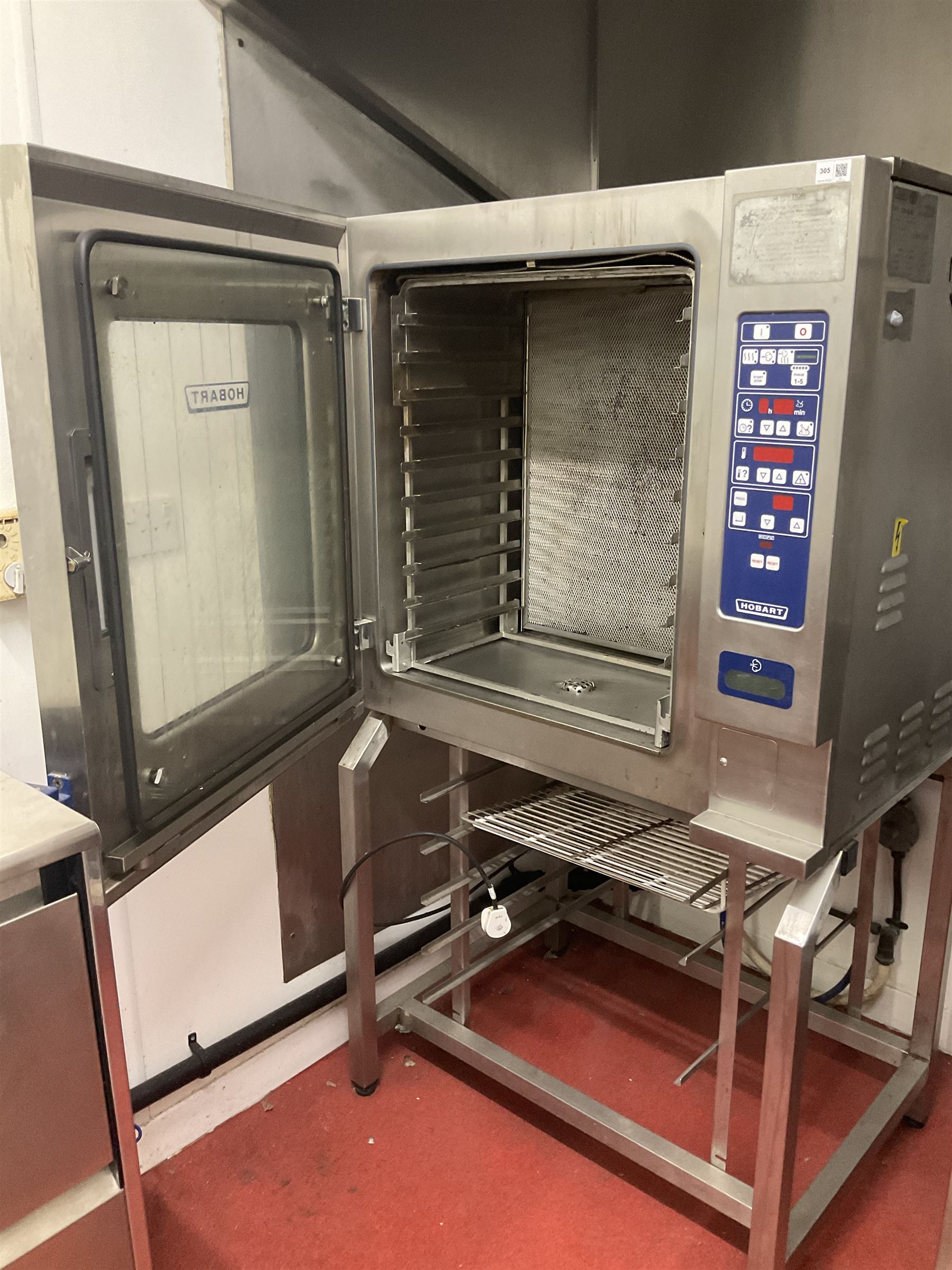 Hobart CSD1013G commercial single phase oven, with stand- LOT SUBJECT TO VAT ON THE HAMMER PRICE - To be collected by appointment from The Ambassador Hotel, 36-38 Esplanade, Scarborough YO11 2AY.