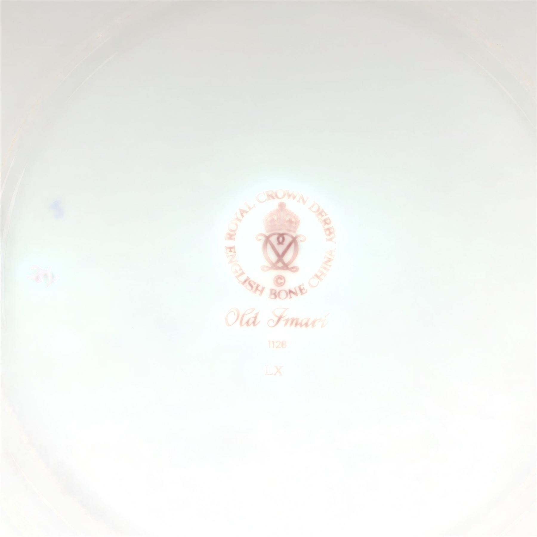 Royal Crown Derby 1128 Old Imari pattern graduating pair of plates