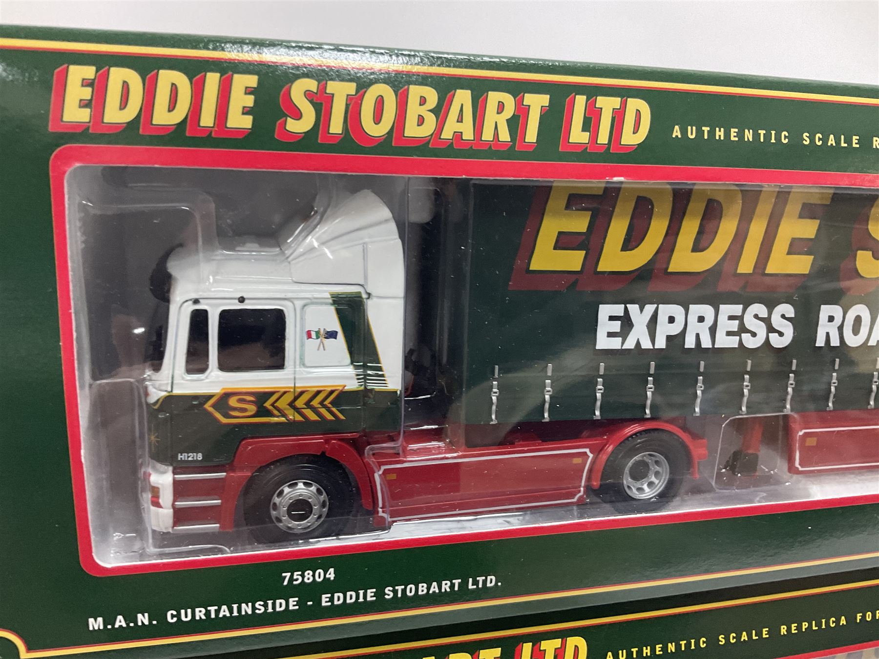Corgi 1/50 Scale CC12401 - Volvo Globetrotter Curtainside