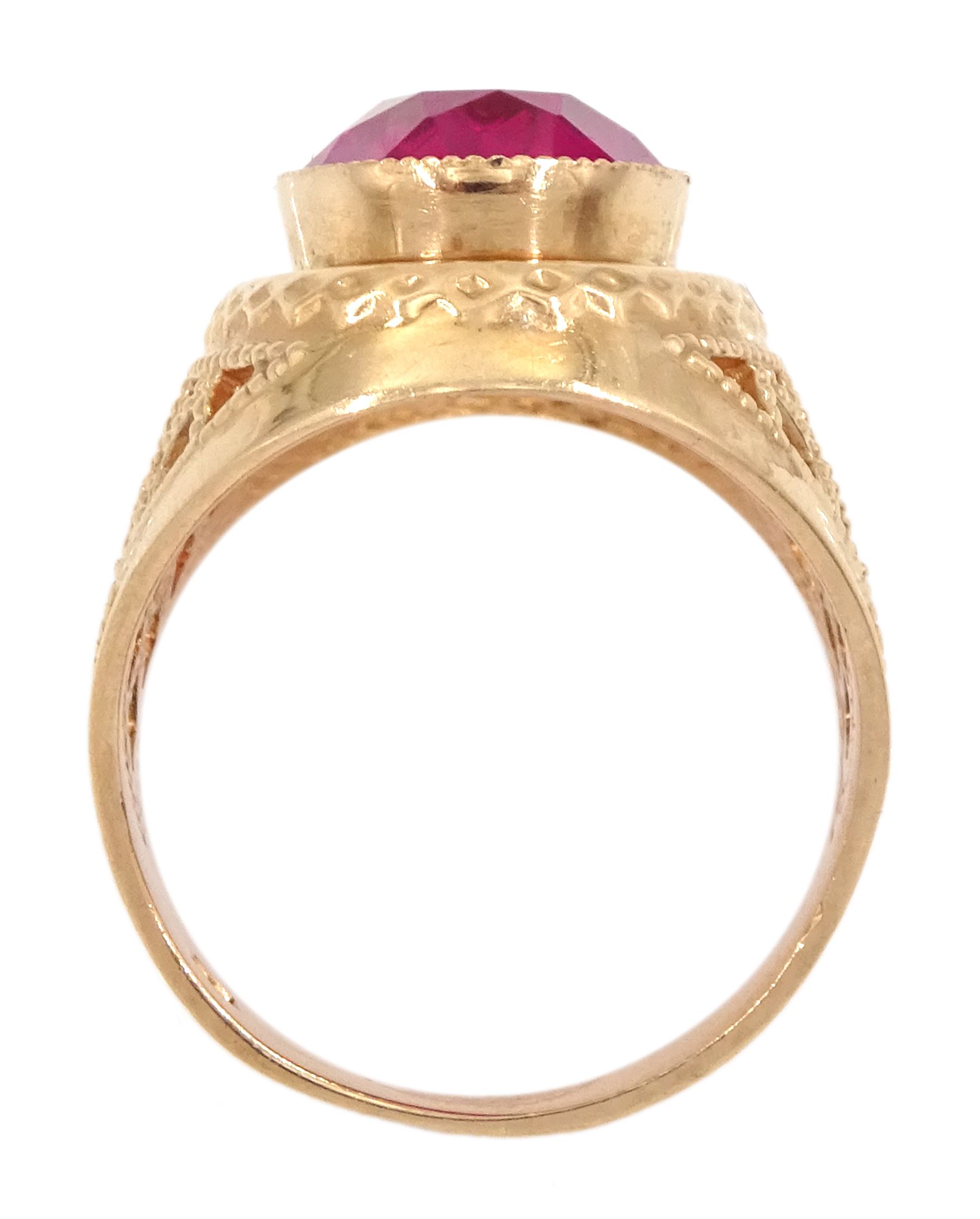 14ct rose gold single stone synthetic pink stone ring