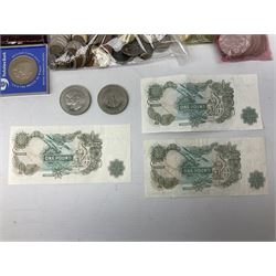Great British and World coins including Queen Victoria 1887 and 1888 double florins, King George V 1929 halfcrown, King George VI 1951 Festival of Britain crown, commemorative crowns, Queen Elizabeth II 1953 nine coin set in blister pack, 1989 and 1995 two pound coins, various pre-decimal pennies and other coinage
