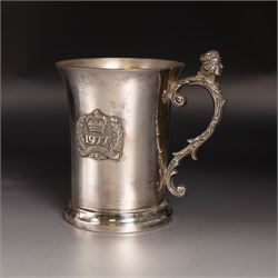 Limited edition commemorative silver tankard, created by The Birmingham Mint to commemorate the Silver Jubilee of Queen Elizabeth II, hallmarked Birmingham Mint, Sheffield 1977, with box and certificate of authenticity