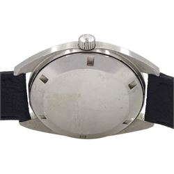 Girard-Perregaux Gyromatic gentleman's stainless steel wristwatch, Cal. 461-770, 17 jewel movement, blue dial with date aperture, on leather strap