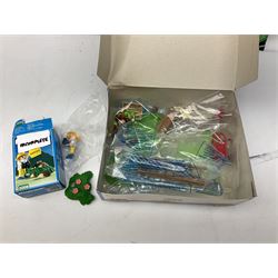 Playmobil - ten boxed sets nos.3008, 3824, 3840, 3894, 3897, 3933, 4146, 5104, 5640 and 9050; Playmobil Collector's Book 2009; and four catalogues 2011-13