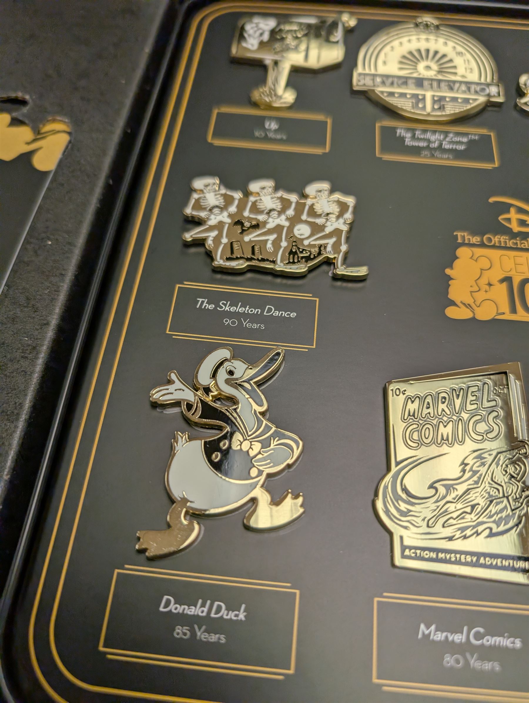 Disney Fan Club D23 Gold Member 10 Year Anniversary enamel pins set, boxed