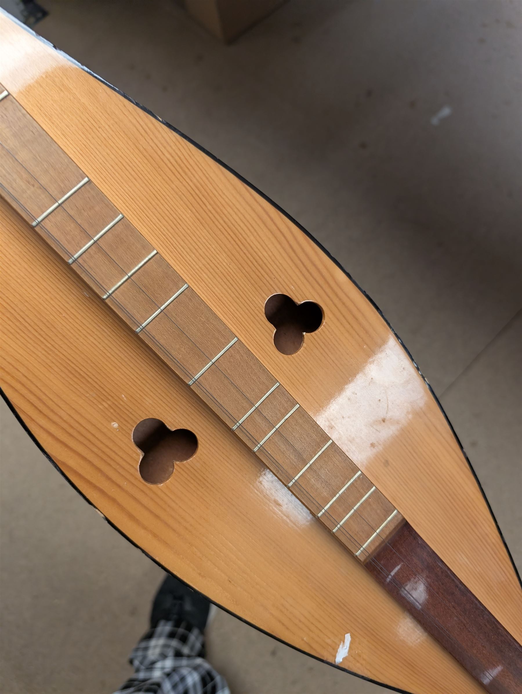 Four string mountain dulcimer, L85cm