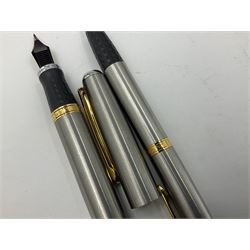 Group of pens, to include a Sheaffer fountain pen, the black barrel with gold nib stamped 585 14K, Parker fountain pen with maroon barrel and rolled silver cap, Inoxcrom set in box, Tombow egg pen etc (10)